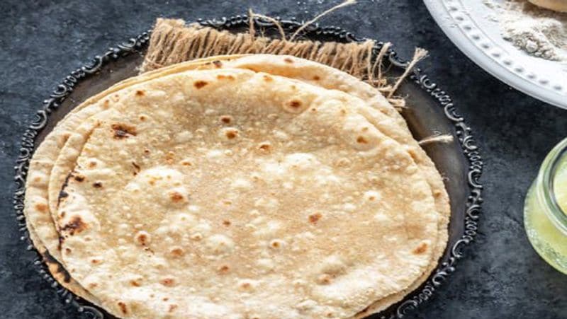 Roti vs Brown Bread: Which one is best For Health