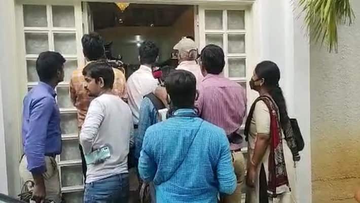 media not allowed at Nandamuri Balakrishna residence media not allowed at Nandamuri Balakrishna residence