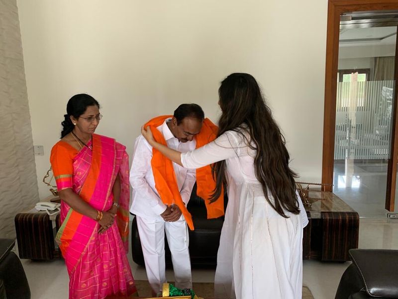 Poonam kaur meets Etela rajender what reason behind it