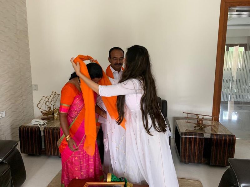Poonam kaur meets Etela rajender what reason behind it