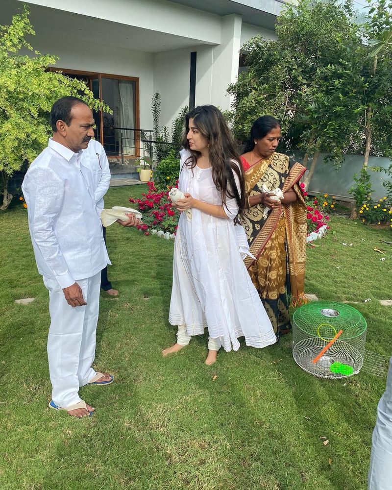 Poonam kaur meets Etela rajender what reason behind it