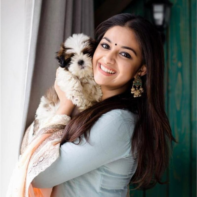 actress keerthy suresh top glamorous hot photos fire in internet