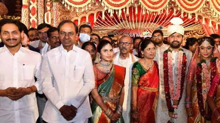 AP CM Ys Jagan, Telangana CM Kcr attended to pocharam Srinivas Reddy Grand daughter marriage AP CM Ys Jagan, Telangana CM Kcr attended to pocharam Srinivas Reddy Grand daughter marriage