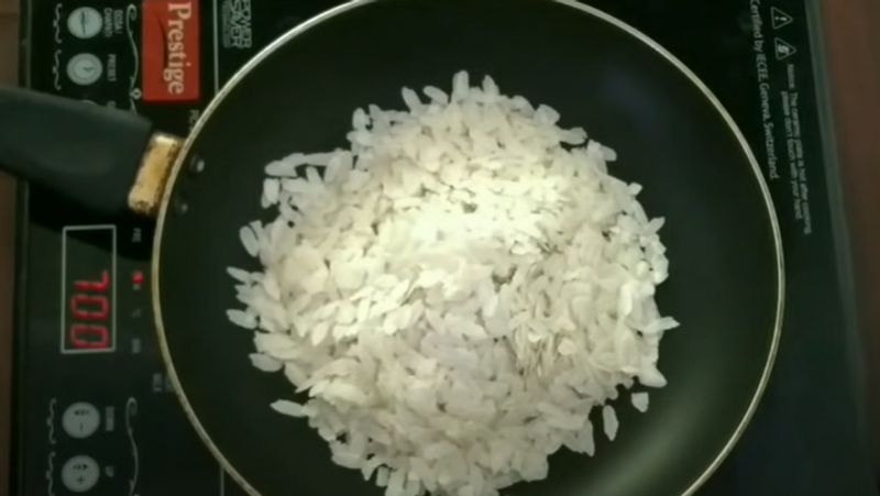 Kitchen Tips: Move Over to regular laddu and try this healthy and tasty poha and gud laddu dva