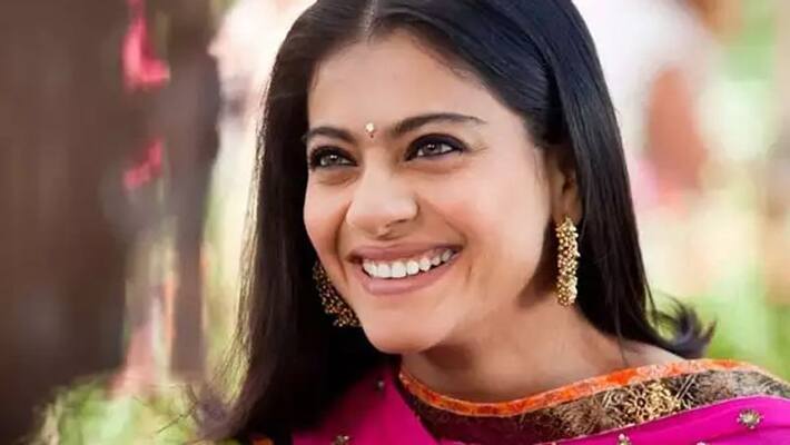 Kajol had a crush on Akshay Kumar revealed by karan johar NTP Kajol had a crush on Akshay Kumar revealed by karan johar NTP