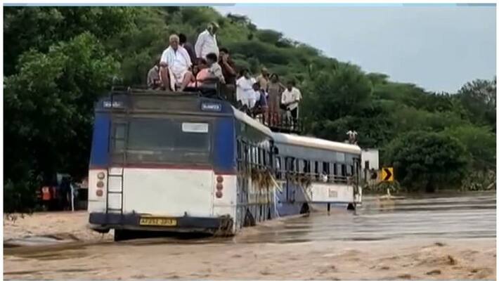 floods in Andhra Pradesh Nine trains from Kerala canceled due to floods in Tirupati floods in Andhra Pradesh Nine trains from Kerala canceled due to floods in Tirupati