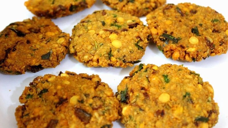 Best evening tasty snack item banana vadala full recipe and preparation details are here