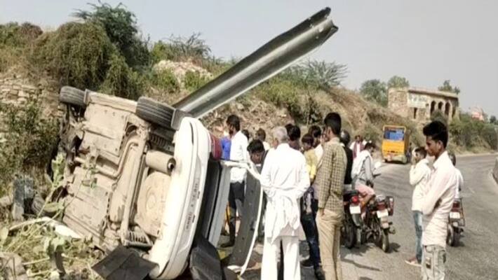 accident in Rajasthan iron railing across the car Four people who survived the miracle accident in Rajasthan iron railing across the car Four people who survived the miracle