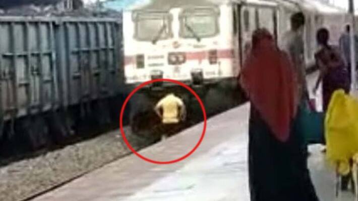 young man commits suicide in ramagundam railway station young man commits suicide in ramagundam railway station