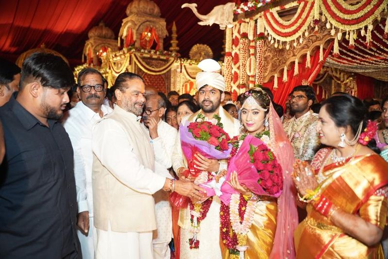 kcr and ys jagan attends to speaker pocharam srinivas reddy grand daughter wedding