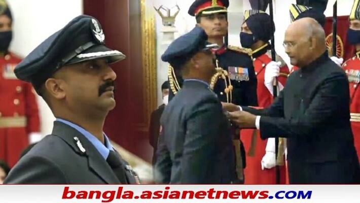 Group Captain Abhinandan Varthaman accorded Vir Chakra by President Ram Nath Kovind ALB Group Captain Abhinandan Varthaman accorded Vir Chakra by President Ram Nath Kovind ALB