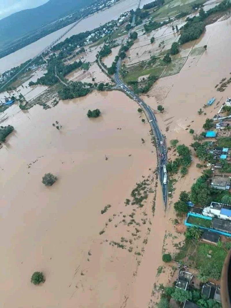 500 year old Rayalacheruvu Dam in crack at Eastern Andhra