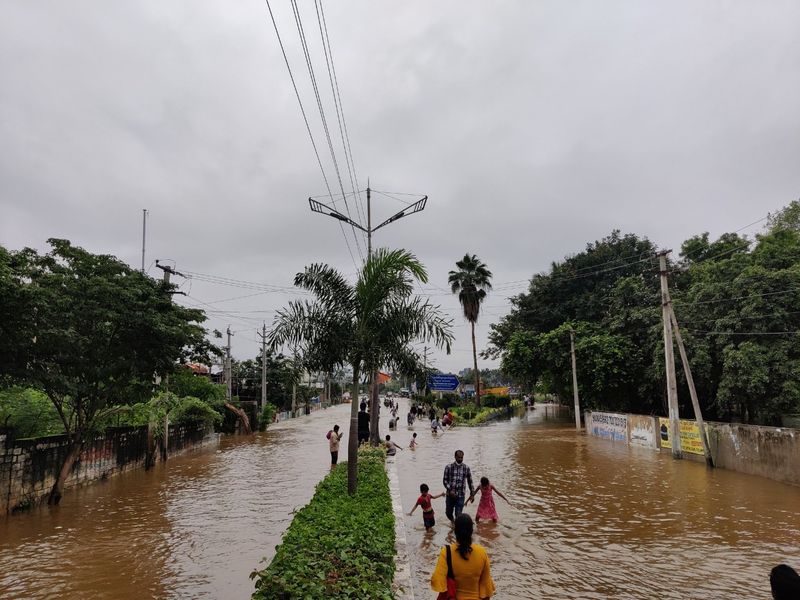 500 year old Rayalacheruvu Dam in crack at Eastern Andhra