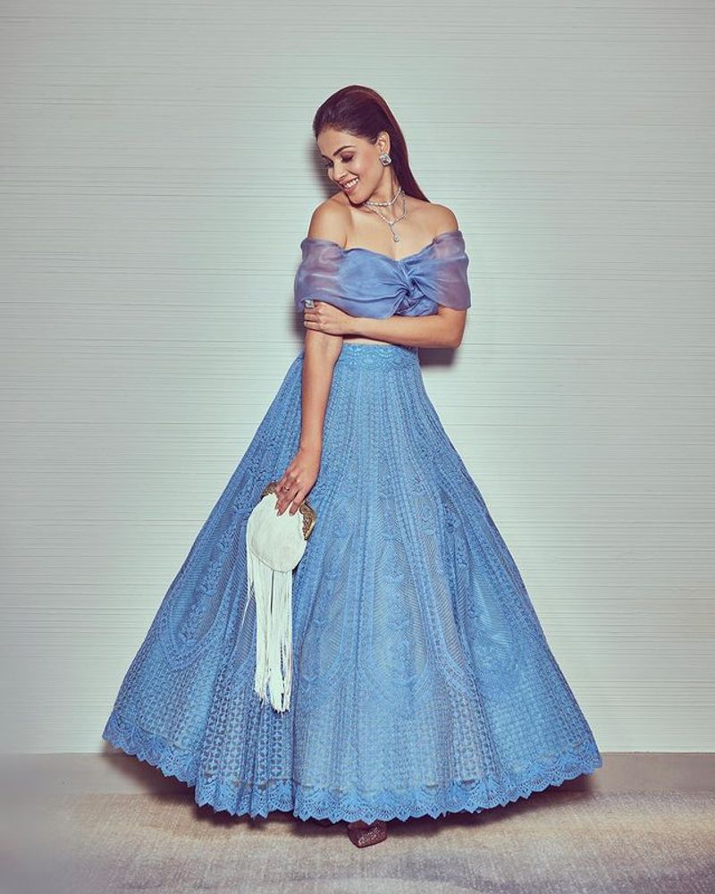 genelia latest photos in blue dress is very hot