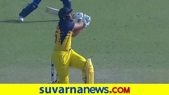 Shahrukh Khan Stunning batting helps Tamil Nadu Beat Karnataka and Clinch back to back Syed Mushtaq Ali Trophy in Delhi kvn Shahrukh Khan Stunning batting helps Tamil Nadu Beat Karnataka and Clinch back to back Syed Mushtaq Ali Trophy in Delhi kvn