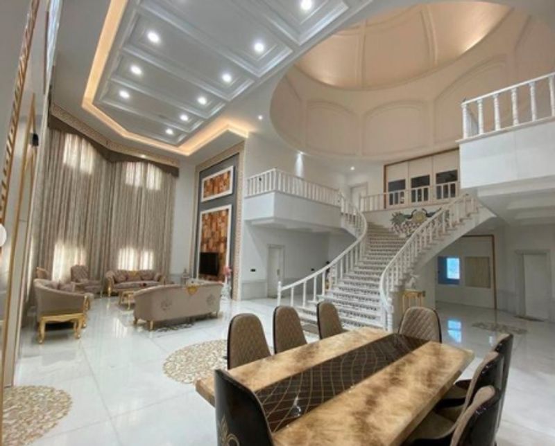Man gifts a taj mahal Like a home to Wife