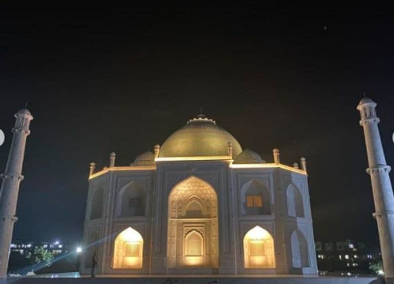 MP man gifts Taj Mahal like home to wife replica took three years to build dpl