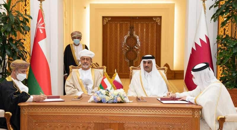 Oman Sultan holds talks with Emir of Qatar