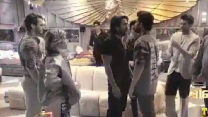 Bigg boss 15 jay bhanushali and vishal kotian big fight in house NTP Bigg boss 15 jay bhanushali and vishal kotian big fight in house NTP