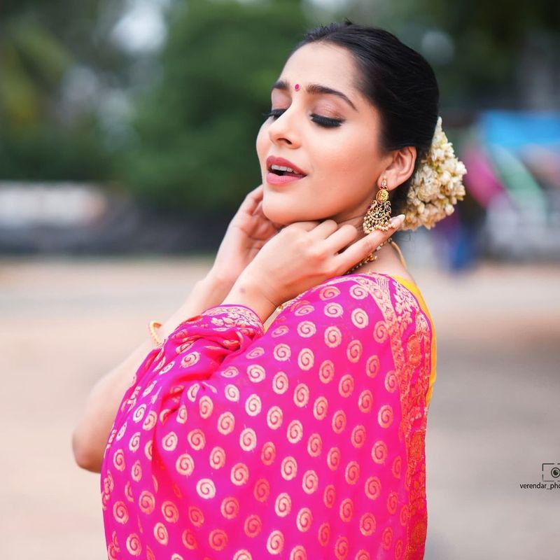 anchor rashmi gautam wears half saree and deep neck jacket her mesmerising poses goes viral