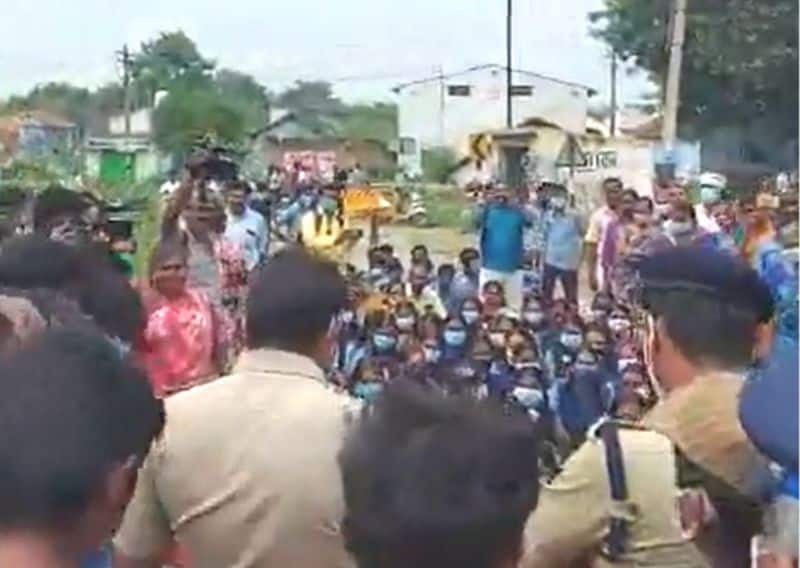 Students who protested that a biology teacher and head teacher sexually harassed schoolgirls at perundurai