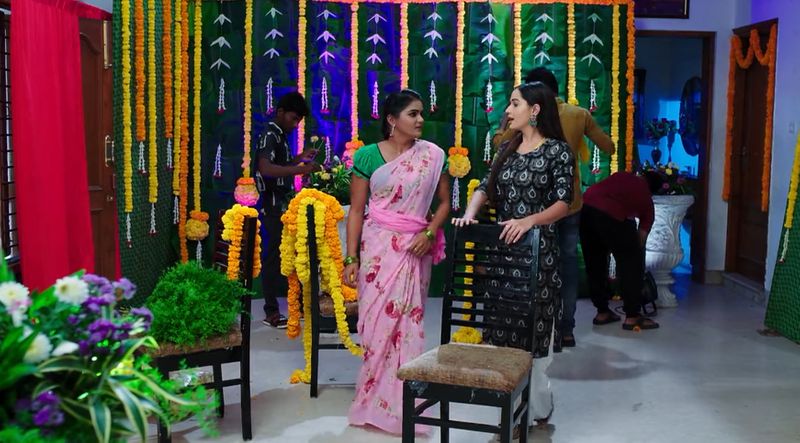 Muralikrishna suspects Deepas depressed behaviour in todays Karthika deepam serial episode
