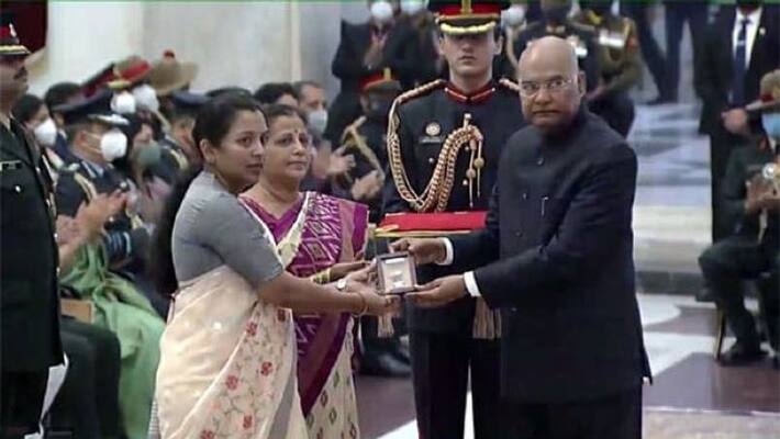 Colonel Santosh Babu awarded Maha Vir Chakra posthumously, Vir Chakras for others Colonel Santosh Babu awarded Maha Vir Chakra posthumously, Vir Chakras for others