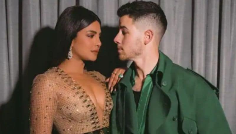nick jonas shares a romantic photo with Priyanka Chopra on thanksgiving day BRD