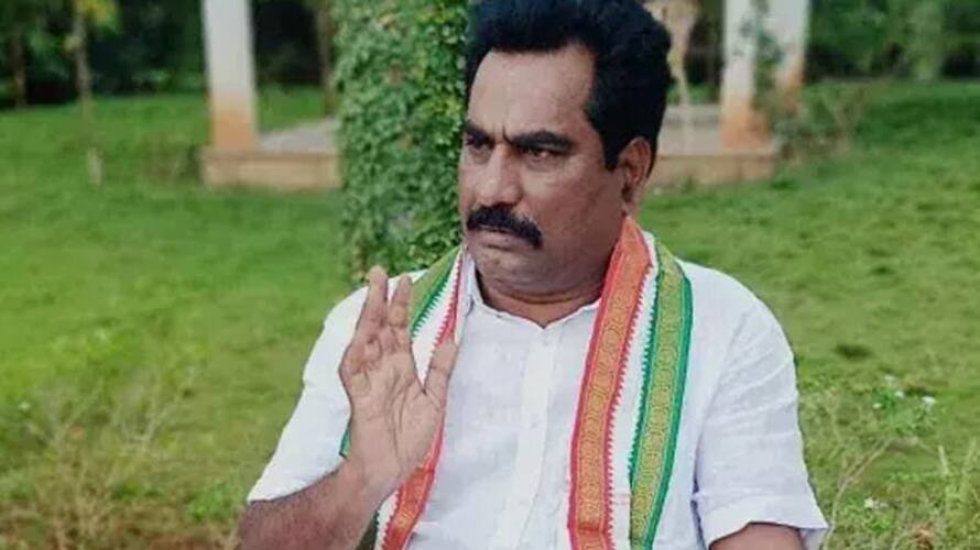 clash between congress leaders in hanamkonda district clash between congress leaders in hanamkonda district