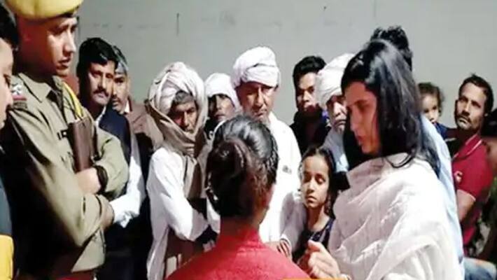 parents took the 14 year old girl out of the house for did not want to do child marriage parents took the 14 year old girl out of the house for did not want to do child marriage