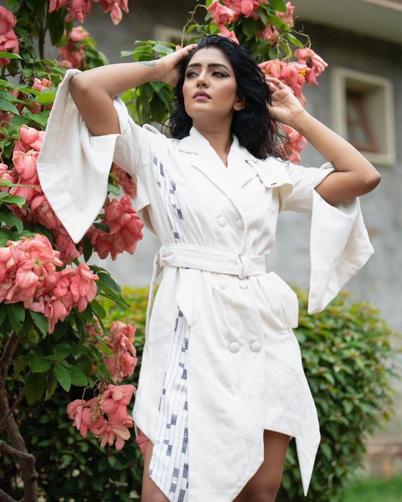 eesha rebba in whight dress hot poses like sunny leon netizens comments viral