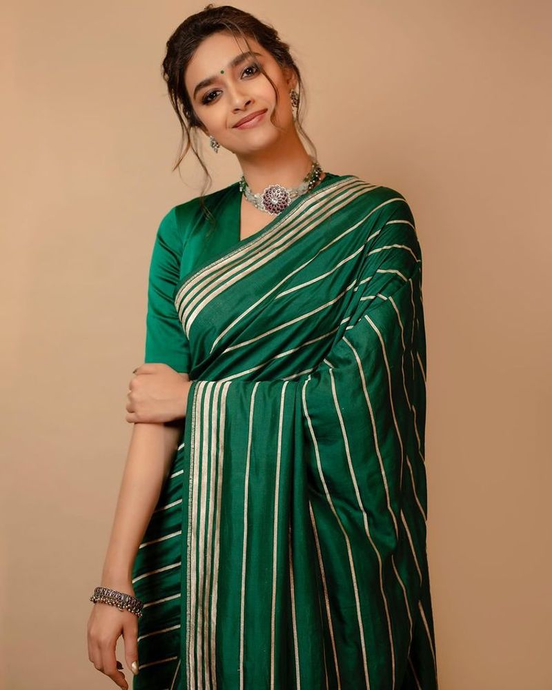 Cuteness Green charming actress keerthy suresh latest photos