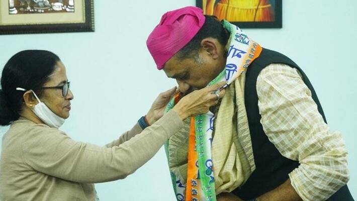 Congress leader Kirti Azad JDU Expelled Pavan Varma joins Trinamool Congress presence of Mamata Banerjee ckm Congress leader Kirti Azad JDU Expelled Pavan Varma joins Trinamool Congress presence of Mamata Banerjee ckm