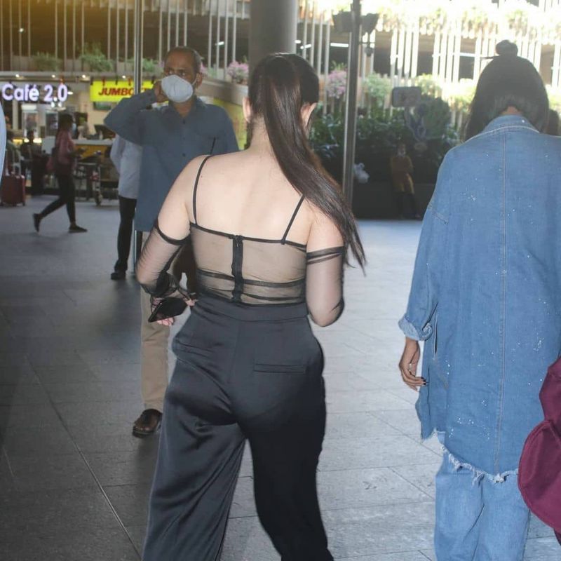 Bollywood Actress Urfi Javed gets trolled for her see through outfit mah