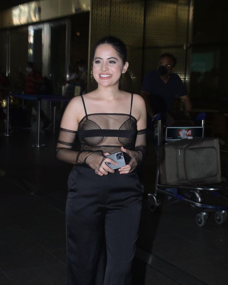 Bollywood Actress Urfi Javed gets trolled for her see through outfit mah