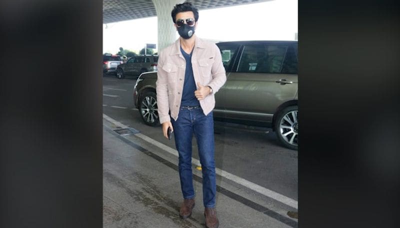 Ranbir Kapoor to Shahid Kapoor and Sidharth Malhotra, it was a starry day in Mumbai (photos) drb