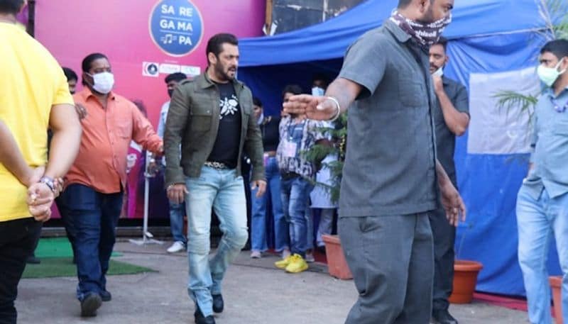 Ranbir Kapoor to Shahid Kapoor and Sidharth Malhotra, it was a starry day in Mumbai (photos) drb