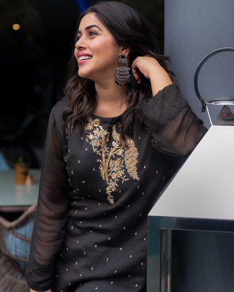 poorna latest photos fire on internet with looks killing to netizens