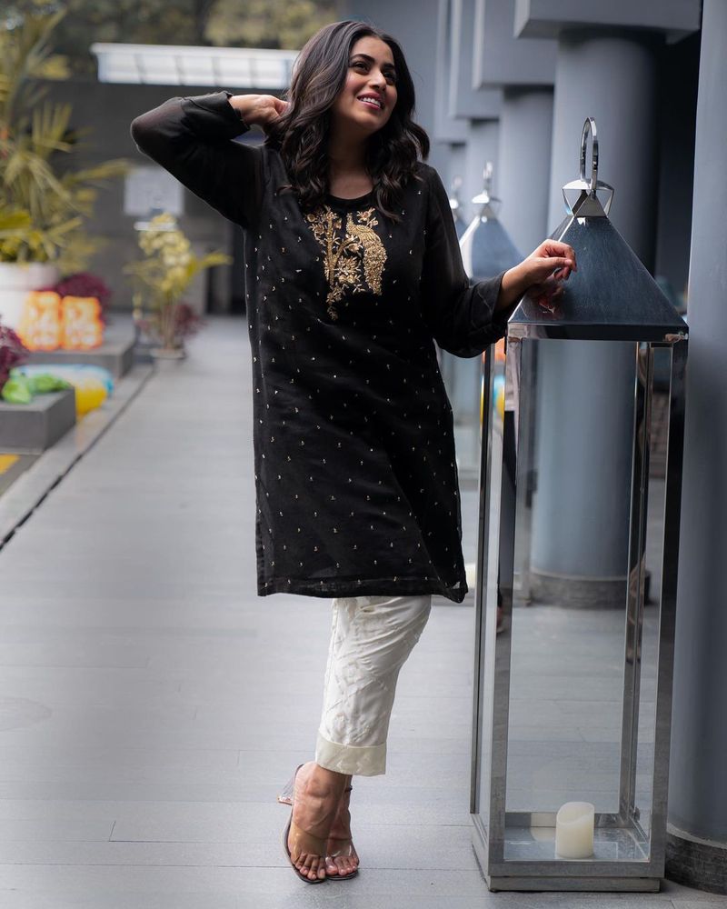 poorna latest photos fire on internet with looks killing to netizens