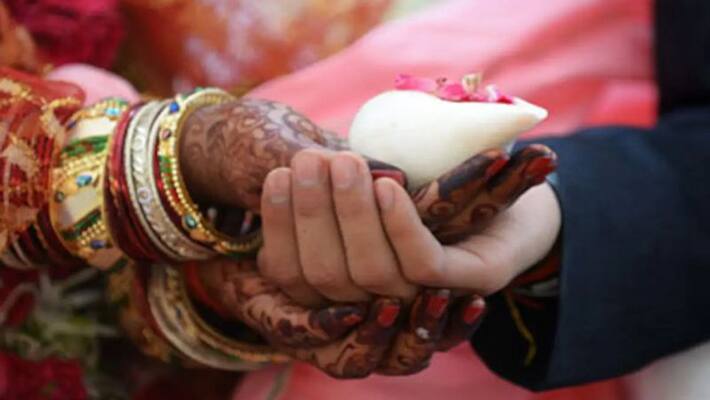 Social media users angry after seeing girl breast sized Matrimony ad kpn Social media users angry after seeing girl breast sized Matrimony ad kpn