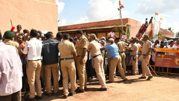 SEC conducting Kondapalli municipal chairperson election in heavy police protection SEC conducting Kondapalli municipal chairperson election in heavy police protection
