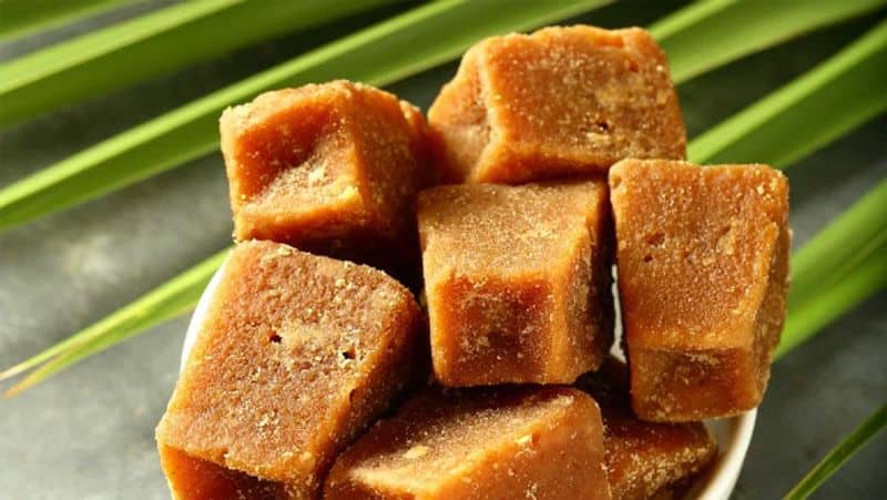 Eat jaggery everyday for good health full details are here