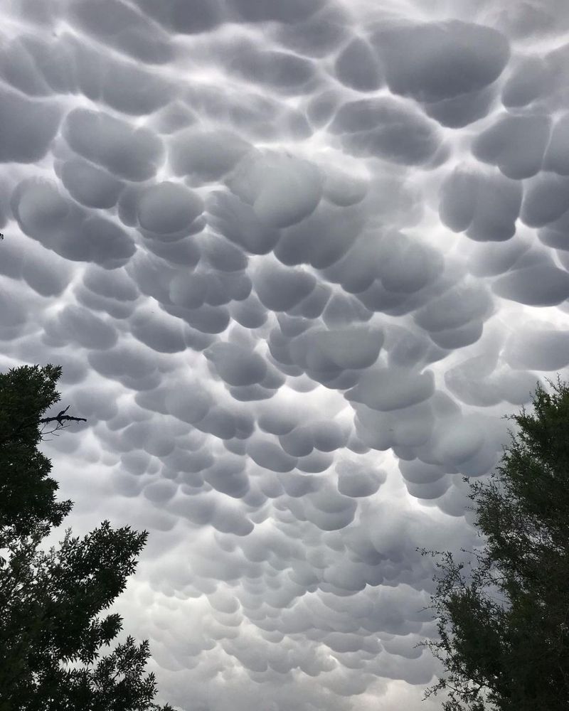 Wonder and worry about Mammatus clouds in the Argentine sky