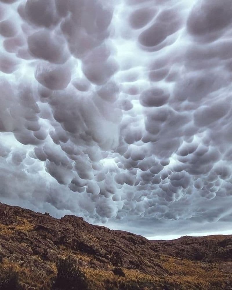 Wonder and worry about Mammatus clouds in the Argentine sky