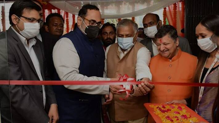Aadhar Service Centre inaugurated in Gaziabad, UP's 5th ASC by Central Minister Rajeev Chandrashekhar and Gen VK Singh DVG Aadhar Service Centre inaugurated in Gaziabad, UP's 5th ASC by Central Minister Rajeev Chandrashekhar and Gen VK Singh DVG