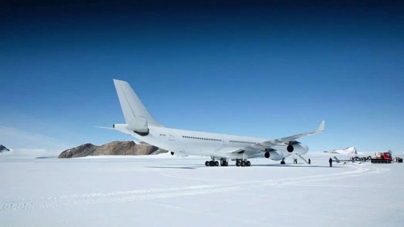 History Airbus A340 landed in Antarctica for the first time KPA