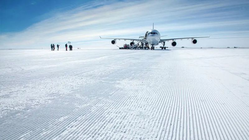 History Airbus A340 landed in Antarctica for the first time KPA