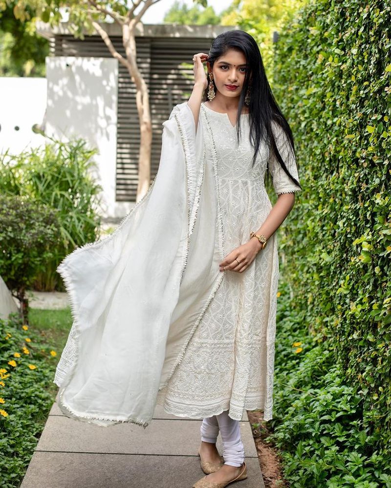 Absolutely classy pictures of adorable AditiShankar white salwar photos