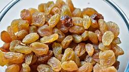 health benefits of eating dried grapes