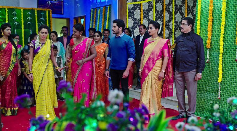 Deepa exposes Monithas evil deeds in todays Karthika deepam serial episode